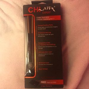 Ceramic hairstyling iron.